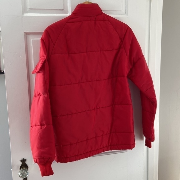 VTG red puffy coat - Picture 5 of 6